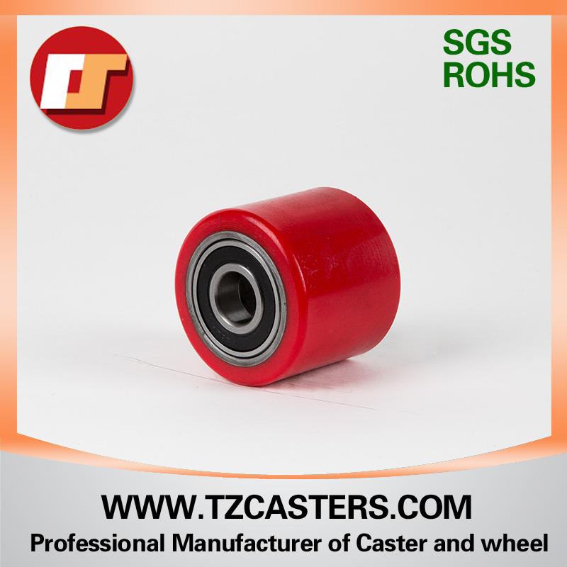 Polyurethane core roller